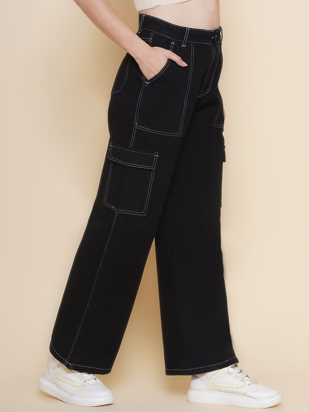 Women Cargo Wide Leg Jeans in Black